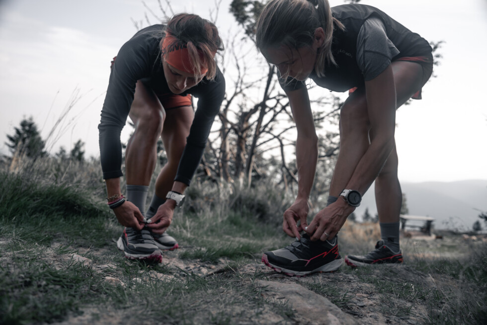 Kobiety wiążące buty trailowe Salomon Thundercross