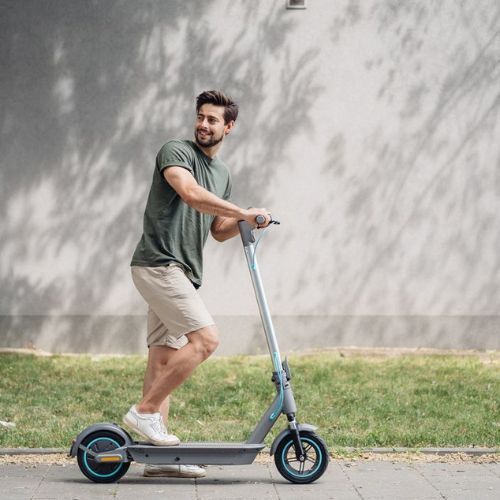 Hulajnoga elektryczna Motus Scooty 10 Plus 2022