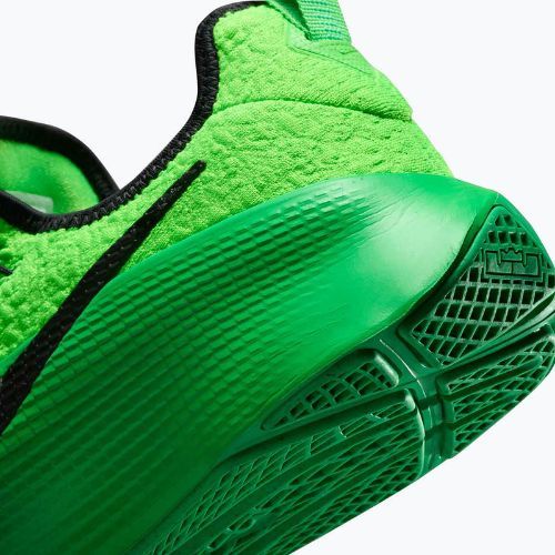 Buty treningowe męskie Nike LeBron TR 1 green strike/fir/green shock