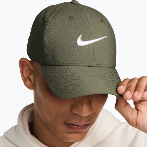 Czapka z daszkiem Nike Dri-FIT Club medium olive/white