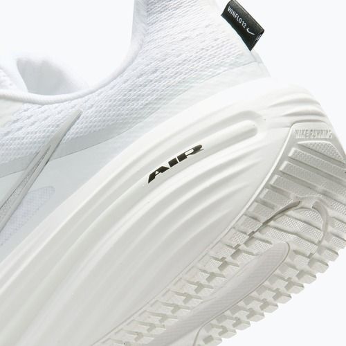 Buty do biegania męskie Nike Winflo 12 white/summit white/metallic silver