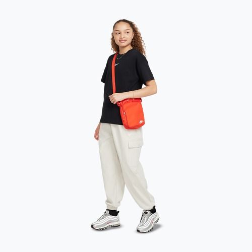 Koszulka dziecięca Nike Sportswear Essential black