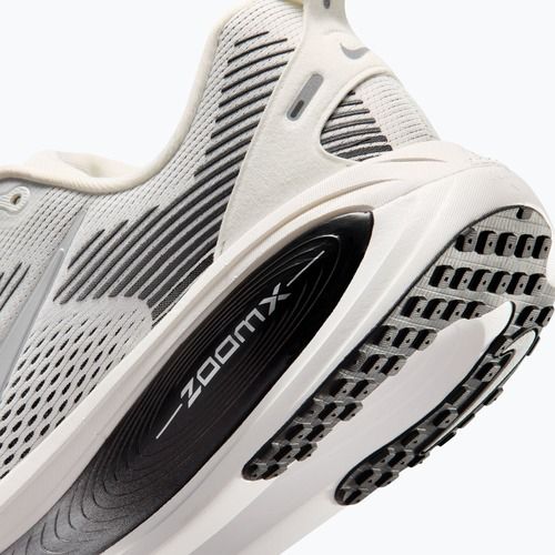 Buty do biegania męskie Nike Vomero 18 summit white/metallic silver-black