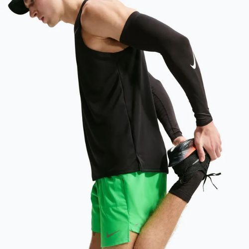 Spodenki do biegania męskie Nike Stride Dri-Fit Brief-Lined 7" green spark
