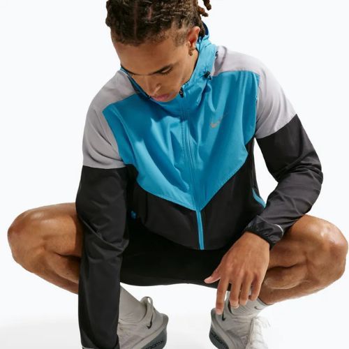 Kurtka do biegania męska Nike Impossibly Light Windrunner black/light current blue/wolf grey