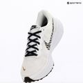 Buty do biegania damskie Nike Revolution 8 white/metallic gold/black 11