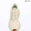 Buty do biegania damskie New Balance Fresh Foam 680's V9 beige 15