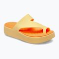 Japonki damskie Crocs Getaway Platform Toe Loop golden hour 9