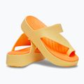 Japonki damskie Crocs Getaway Platform Toe Loop golden hour 10