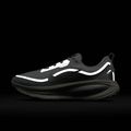Buty do biegania męskie Nike Vomero 18 GORE-TEX pure platinum/metallic silver 8