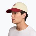 Czapka z daszkiem Nike Club Unstructured Futura Wash light khaki/team crimson/team crimson 7