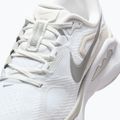 Buty do biegania damskie Nike Structure Plus white/photon dust/metallic silver 11