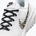 Buty do biegania damskie Nike Revolution 8 white/metallic gold/black 8