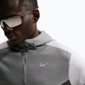 Kurtka do biegania męska Nike Impossibly Light Windrunner smoke grey/wolf grey/black 6