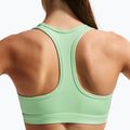 Biustonosz treningowy Nike Swoosh Medium Support cucumber calm/white 4
