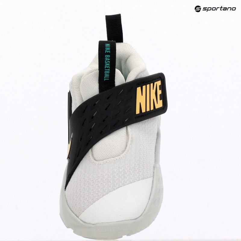 Buty dziecięce Nike Team Hustle D 12 white/black/clear emerald/topaz gold 9