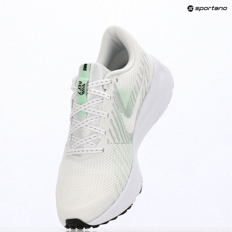 Buty do biegania damskie Nike Run Defy white/cucumber calm/black/illusion green 14