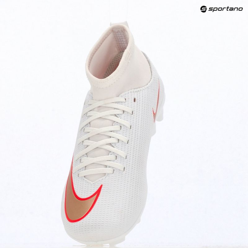 Buty piłkarskie dziecięce Nike Jr. Mercurial Superfly 11 Club white/bright crimson/blur 17