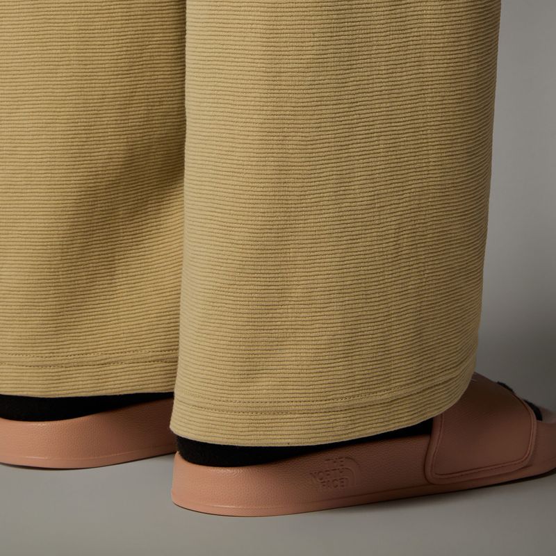 Klapki damskie The North Face Base Camp Slide III cafecreme/evening sandpink 8