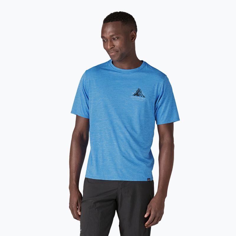 Koszulka męska Patagonia Cap Cool Daily Graphic Shirt Lands chouinard crest/vessel blue x-dye