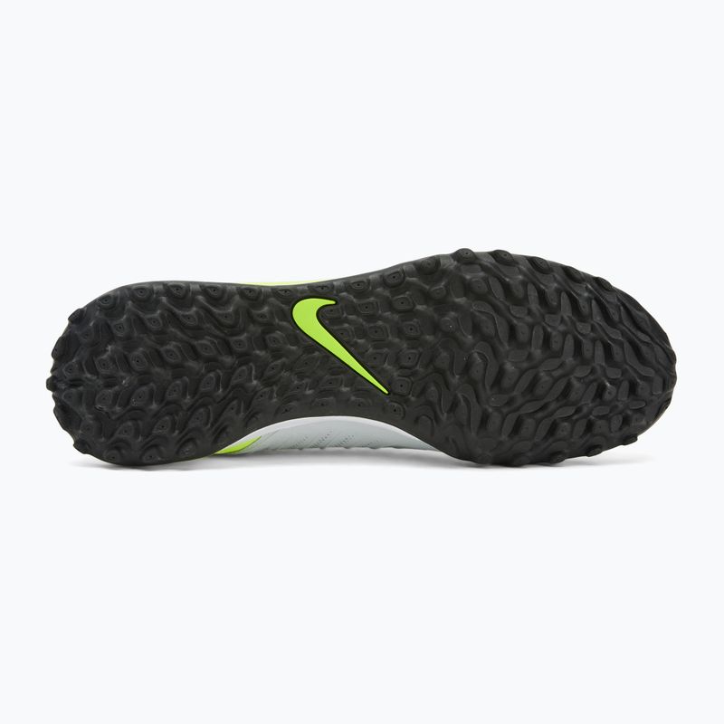Buty piłkarskie męskie Nike Phantom Luna II Academy TF metallic silver/volt/black 4