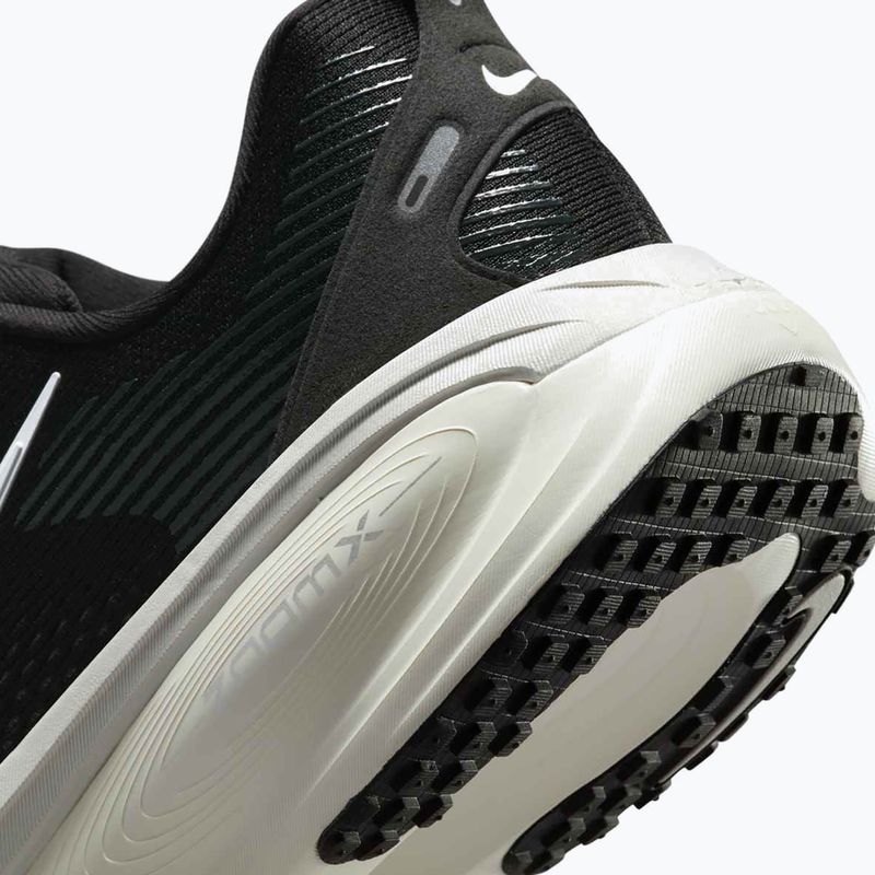 Buty do biegania męskie Nike Vomero 18 black/coconut milk/summit white 10