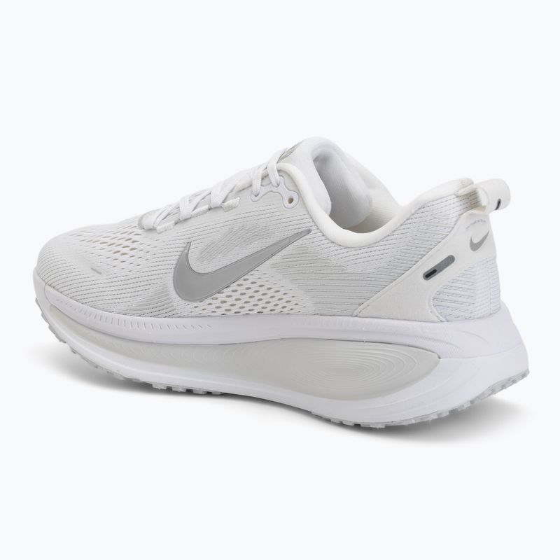 Buty do biegania damskie Nike Vomero 18 white/photon dust/metallic silver 3
