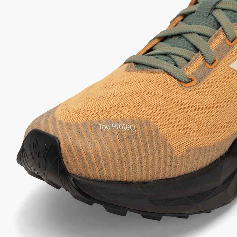Buty do biegania męskie New Balance FuelCell Venym dried apricot 7