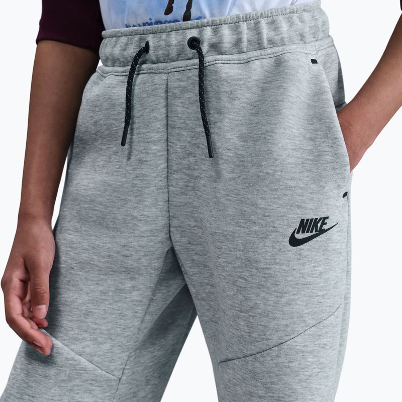 Spodnie dziecięce Nike Sportswear Tech Fleece dark grey heather/black/black 7
