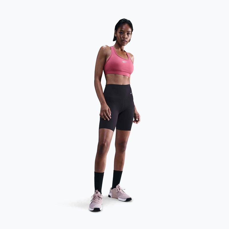 Biustonosz treningowy Nike Swoosh Medium Support sweet beet/white 2