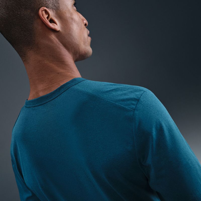 Koszulka męska Nike Hyverse Dri-Fit UV Top blue force/still red 7