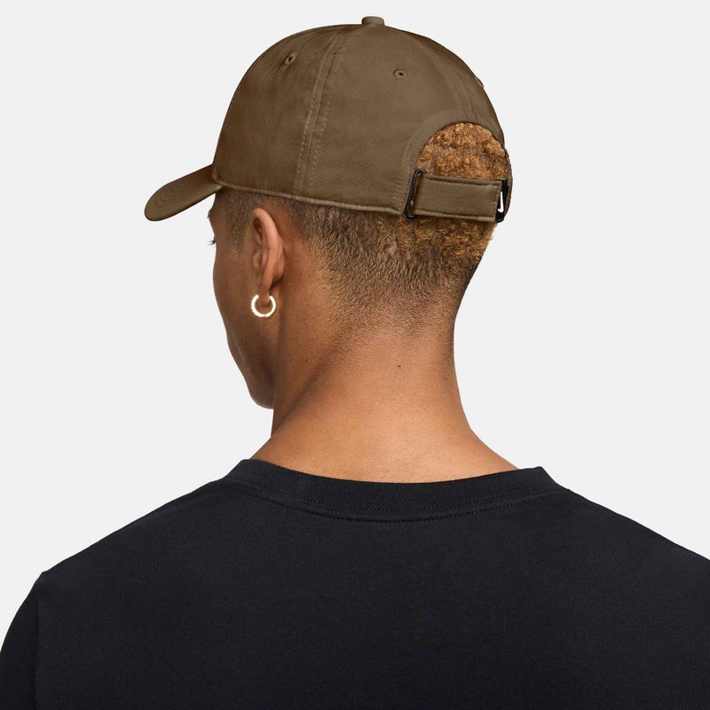 Czapka z daszkiem Nike Dri-FIT Club mosswood brown/white 6