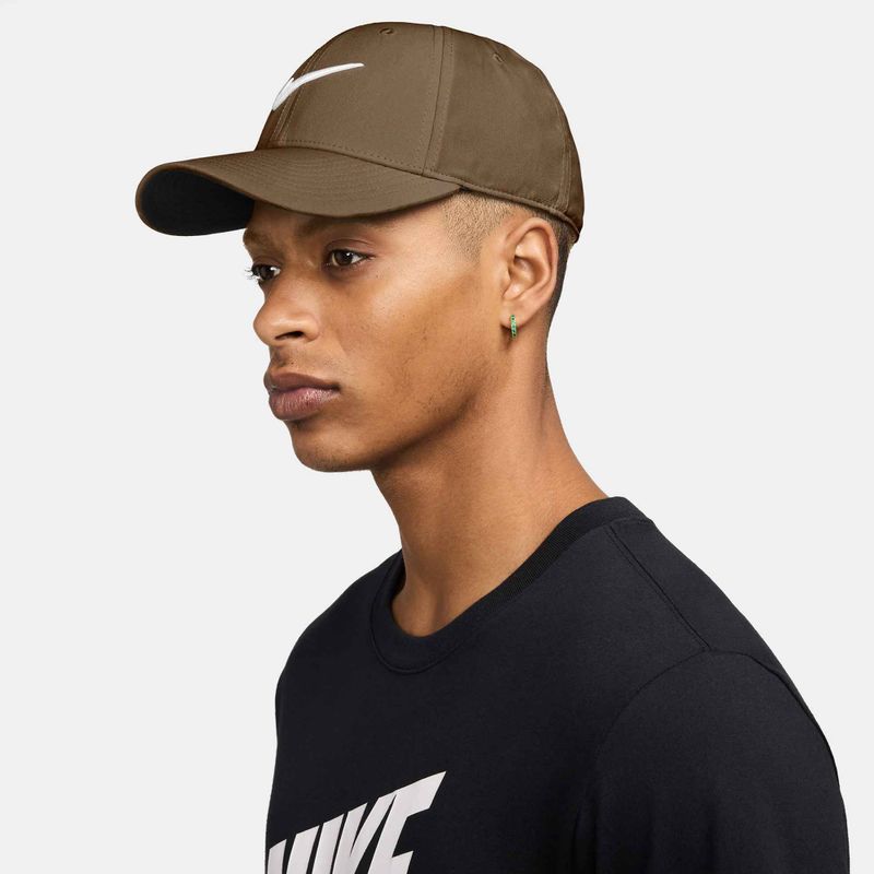 Czapka z daszkiem Nike Dri-FIT Club mosswood brown/white 7