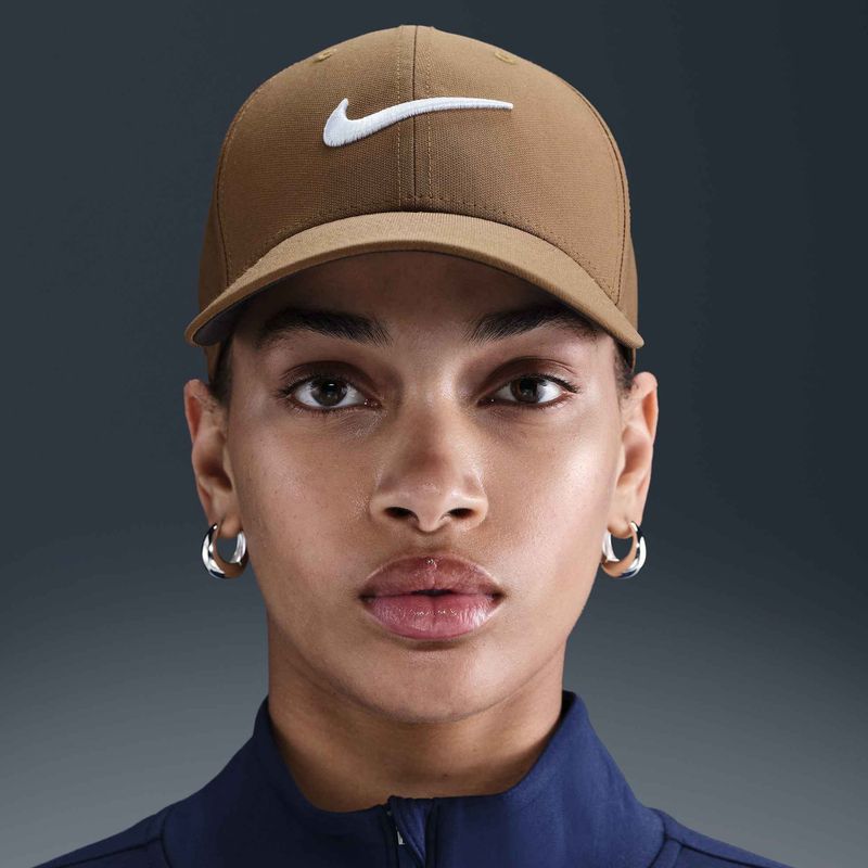 Czapka z daszkiem Nike Dri-FIT Club mosswood brown/white 9