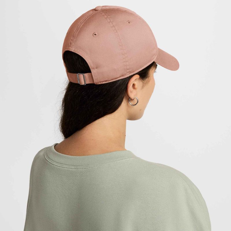 Czapka z daszkiem Nike Club Unstructured Futura Wash rose gold/white 6