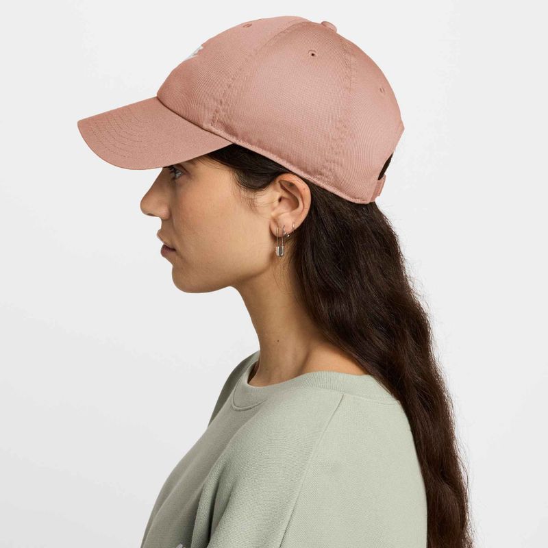 Czapka z daszkiem Nike Club Unstructured Futura Wash rose gold/white 7