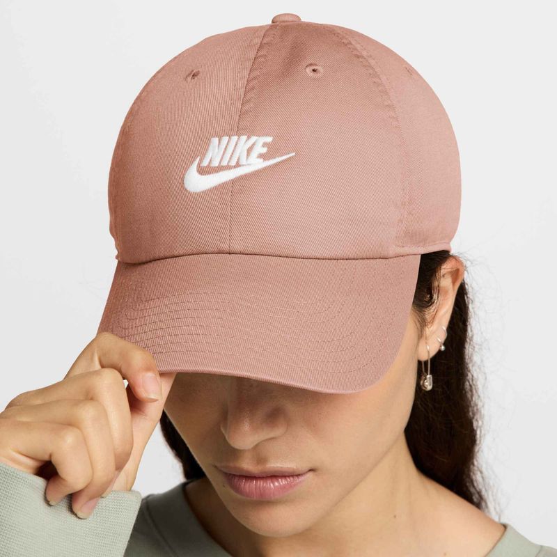 Czapka z daszkiem Nike Club Unstructured Futura Wash rose gold/white 8