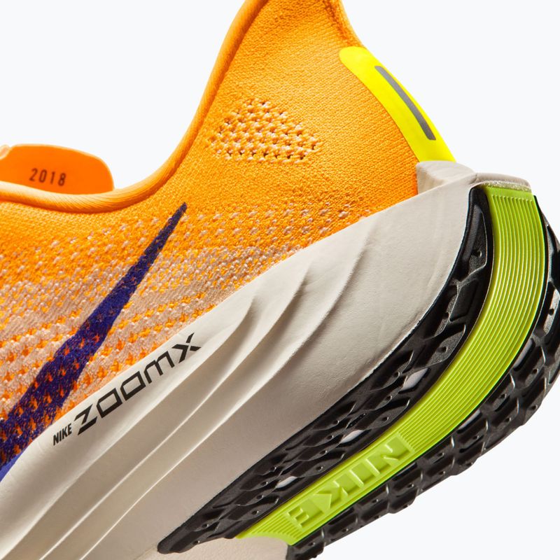 Buty do biegania męskie Nike Pegasus Plus laser orange/alabaster/sail/indigo burst 17