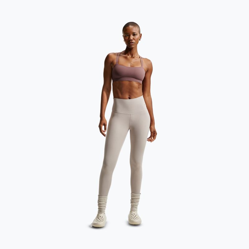 Biustonosz treningowy Nike Zenvy Strappy Light-Support tottoo/white 2
