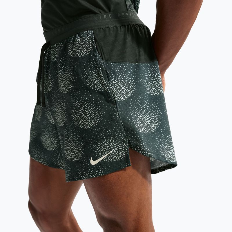 Spodenki do biegania męskie Nike Stride Dri-Fit Brief Lined 5" black spruce 5