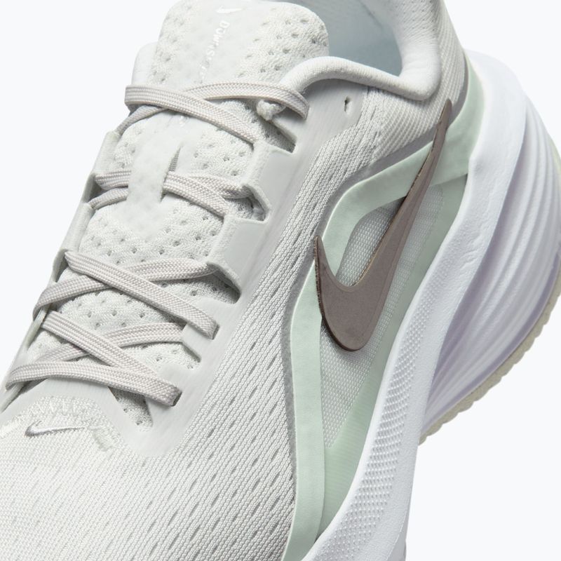 Buty do biegania damskie Nike Downshifter 14 off white/barely green/metallic silver 10