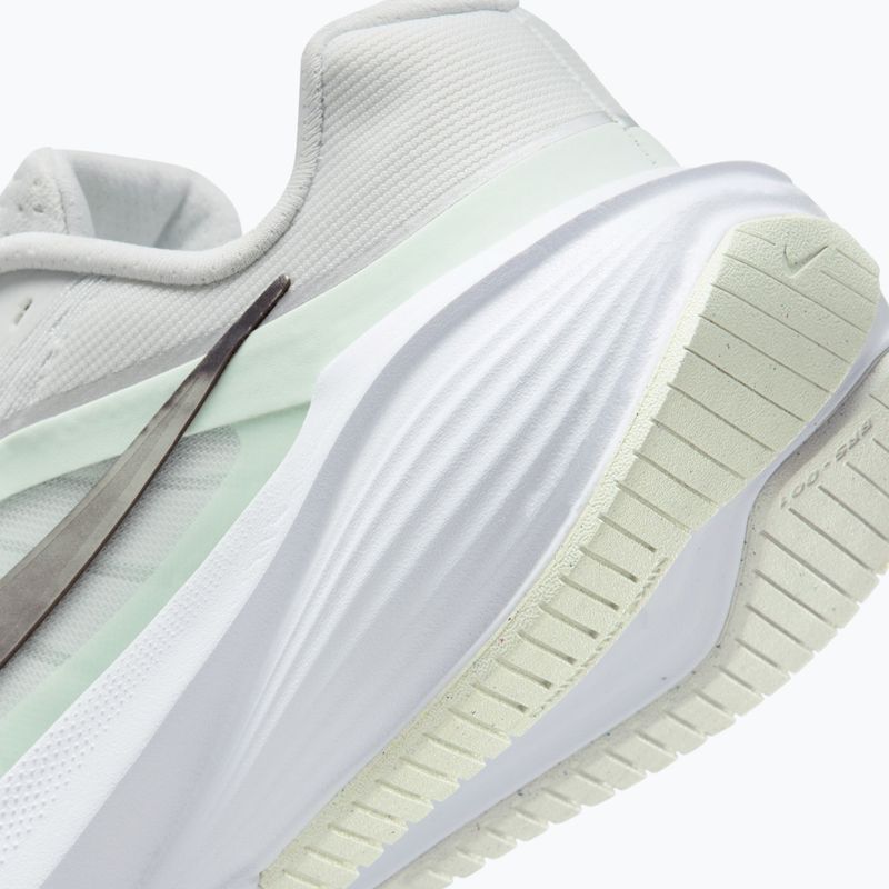 Buty do biegania damskie Nike Downshifter 14 off white/barely green/metallic silver 11