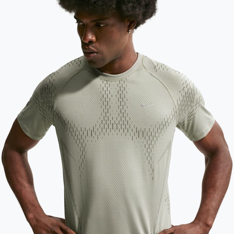 Koszulka do biegania męska Nike Stride Dri-Fit ADV spruce fog/light army 5