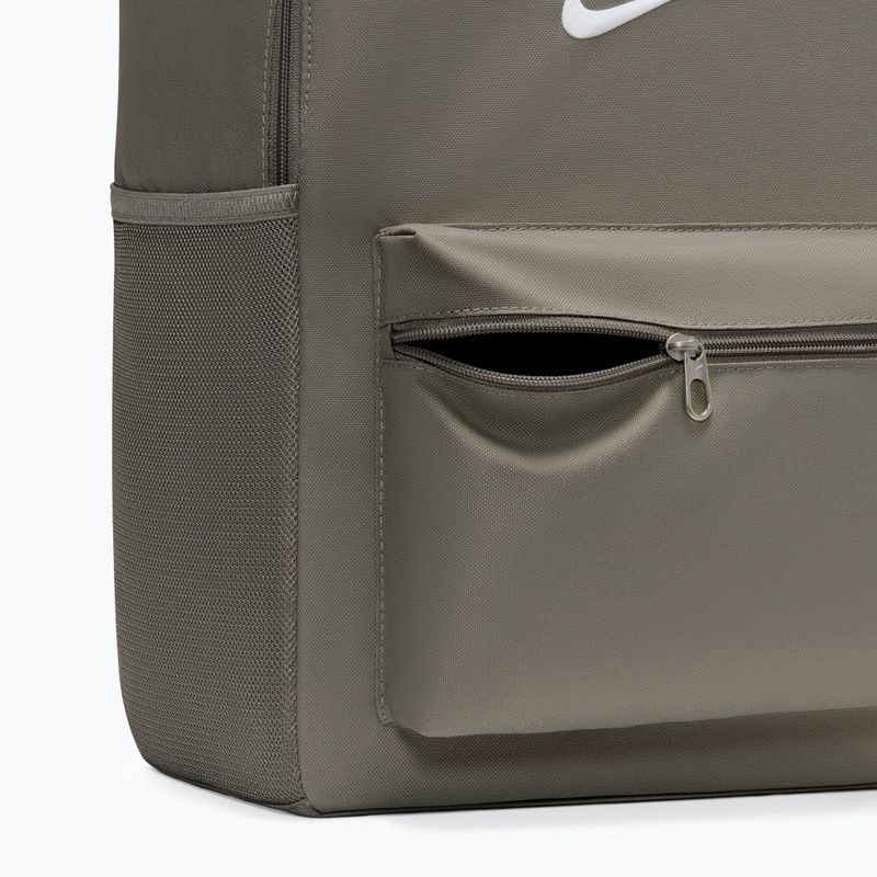 Plecak miejski Nike Heritage 23 l light army/white 6