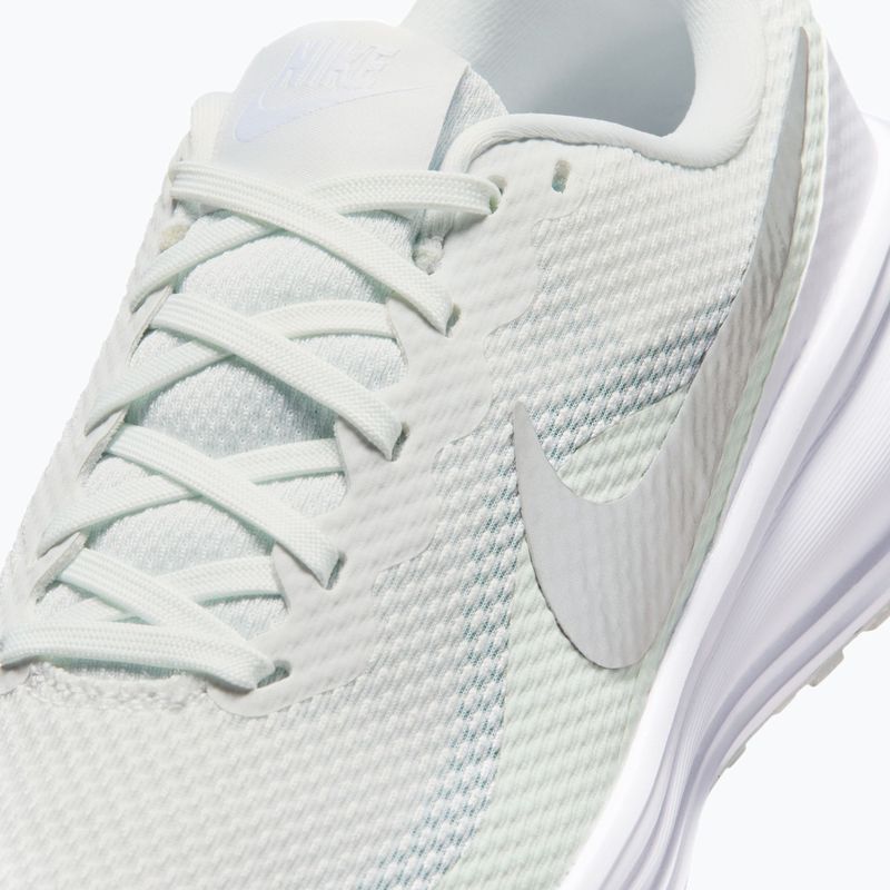 Buty do biegania damskie Nike Revolution 8 off white/barely green/metallic silver 11