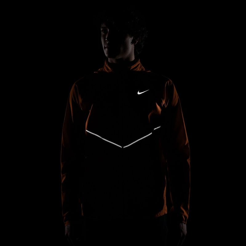 Kurtka do biegania męska Nike Miler Repel UV total orange 4