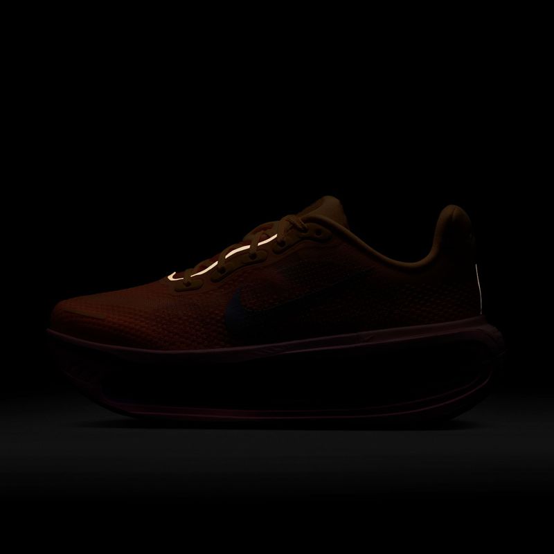 Buty do biegania damskie Nike Vomero Premium tangerine tint/bright crimson/tattoo 11