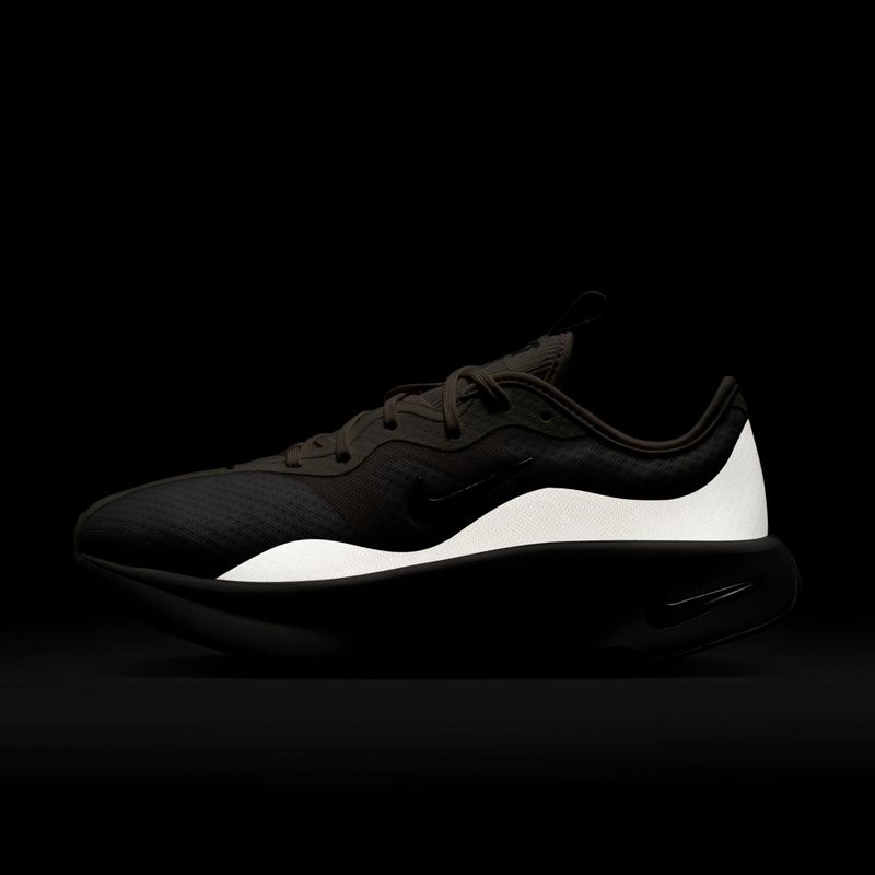 Buty damskie Nike Motiva 2 summit white/phantom/metallic silver 14