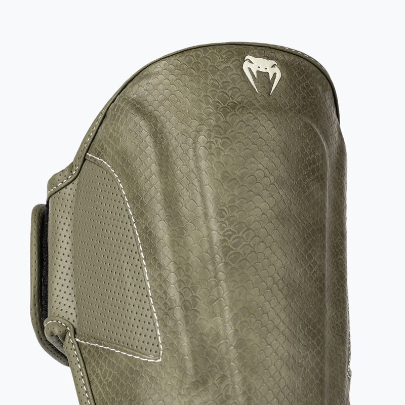 Ochraniacze do piszczeli i stóp Venum Impact Evo Scales Shinguards army green 3