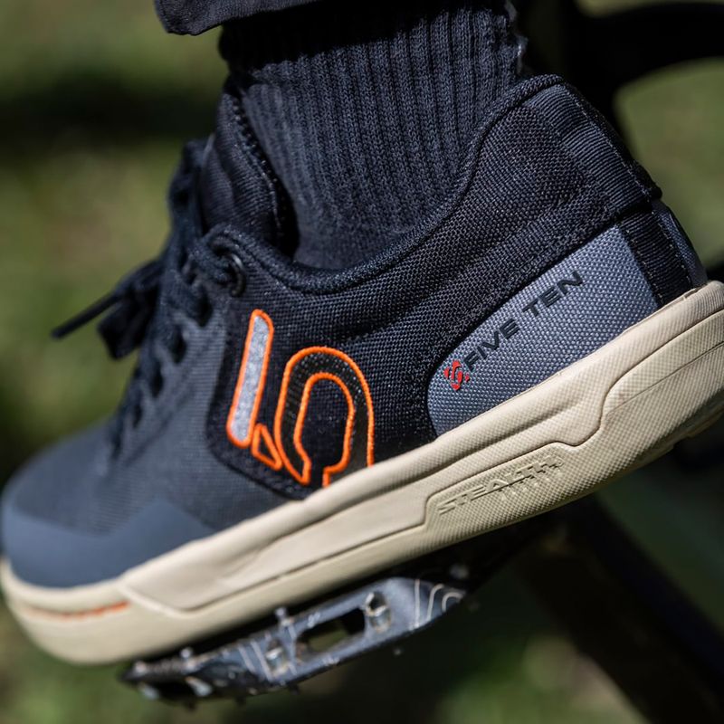 Buty rowerowe platformy damskie adidas FIVE TEN Freerider Pro Canvas W grey six/grey four/impact orange 11